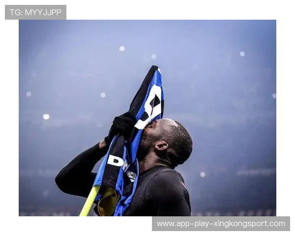 卢卡库细腻内线摆脱,强势攻势引来喝彩