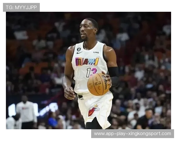 阿德巴约篮下碾压,热火稳稳收官