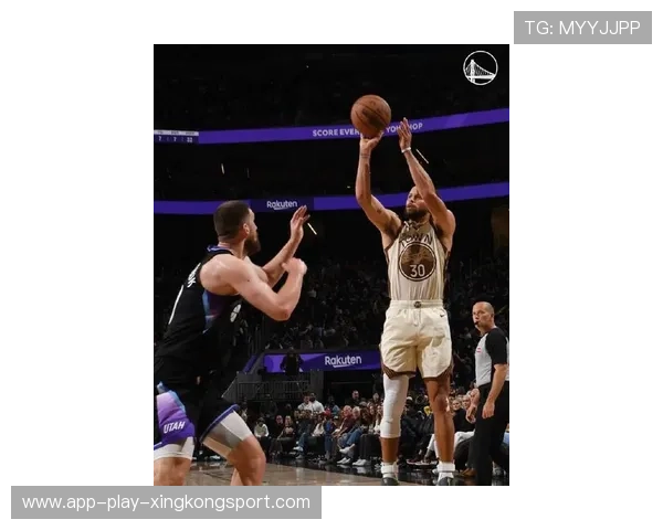 库里三分命中，勇士在关键比赛中胜出